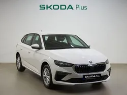Blanco Nuevo 2025 Skoda Scala Essence Utilitario | 22.900 € (Caro)