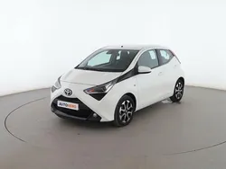 Blanco Usado 2019 Toyota Aygo X-play Utilitario | 14.299 € (Un poco caro)