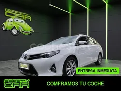 Blanco Usado 2014 Toyota Auris Live Familiar | 12.500 € (Precio justo)