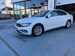 Blanco Usado 2020 VW Passat Sportline Berlina | 17.900 € (Precio justo)