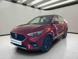 Rojo Usado 2022 MG ZS Luxury Berlina | 15.900 € (Un poco caro)