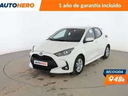 Blanco Usado 2021 Toyota Yaris Hybrid Active Berlina | 17.713 € (Buen precio)