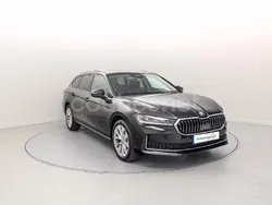 Negro Usado 2024 Skoda Superb Selection Familiar | 33.400 € (Precio justo)