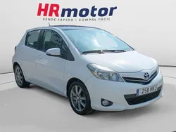Blanco Usado 2012 Toyota Yaris Sport Berlina | 9990 € (Precio justo)