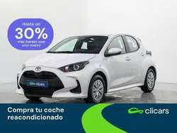 Blanco Nuevo 2024 Toyota Yaris Hybrid Active Berlina | 22.990 € (Precio justo)
