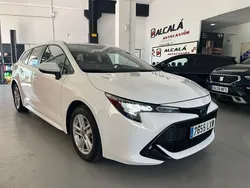 Blanco Usado 2022 Toyota Corolla Hybrid Business Edition Familiar | 19.500 €