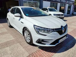 Blanco Usado 2021 Renault Mégane IV Business Berlina | 12.500 € (Buen precio)