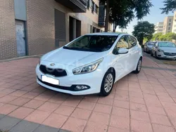 Blanco Usado 2013 Kia Ceed GT Berlina | 8250 € (Precio justo)