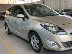 Beige Usado 2011 Renault Grand Scénic III Dynamique Monovolumen | 8999 € (Precio justo)