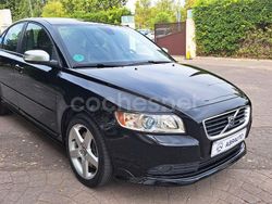 Negro Usado 2008 Volvo S40 Momentum Berlina | 8300 €