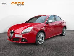 Rojo Usado 2012 Alfa Romeo Giulietta Distinctive Utilitario | 9500 € (Precio justo)