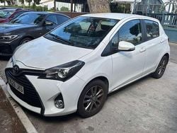 Blanco Usado 2015 Toyota Yaris Active Utilitario | 10.000 € (Buen precio)