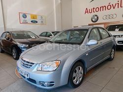 Azul Usado 2005 Kia Cerato LX Berlina | 3299 € (Un poco caro)