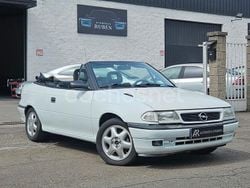 Blanco Usado 1997 Opel Astra Cabriolet Descapotable | 3300 €