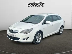 Blanco Usado 2011 Opel Astra Selective Familiar | 7800 € (Caro)
