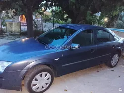 Granate Usado 2005 Ford Mondeo Ambiente Berlina | 1500 € (Precio justo)