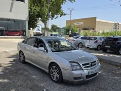 Gris / plata Usado 2004 Opel Vectra GTS Berlina | 2999 €