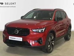 Rojo Usado 2025 Volvo XC40 Plus SUV | 44.500 €