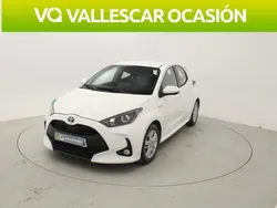 Blanco Usado 2021 Toyota Yaris Hybrid Active Berlina | 15.400 € (Precio justo)