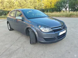 Azul Usado 2004 Opel Astra Cosmo Berlina | 3790 € (Precio justo)