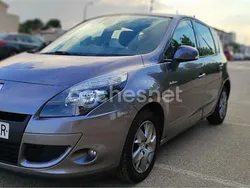 Gris / plata Usado 2011 Renault Scénic III Authentique Monovolumen | 5500 € (Precio justo)