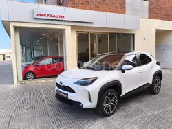 Blanco Usado 2022 Toyota Yaris Cross Plus SUV | 25.990 € (Precio justo)