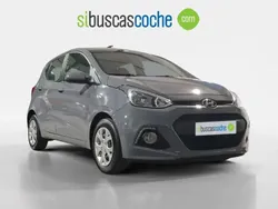 Gris/plata Usado 2014 Hyundai i10 Style Utilitario | 8990 € (Un poco caro)