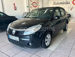 Negro Usado 2010 Dacia Sandero Lauréate Utilitario | 4999 € (Caro)