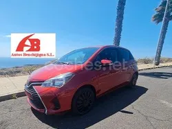Granate Usado 2014 Toyota Yaris Advance Berlina | 8500 €