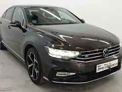 Gris Usado 2021 VW Passat R-line Berlina | 21.000 € (Precio justo)