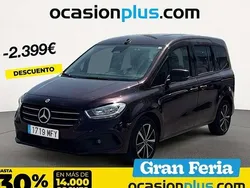 Rojo Usado 2023 Mercedes 180 Berlina | 23.591 € (Precio justo)