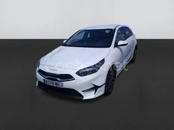 Blanco Usado 2023 Kia Ceed Berlina | 22.300 € (Precio justo)