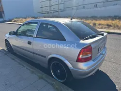 Gris / plata Usado 2002 Opel Astra Club Berlina | 2600 € (Un poco caro)