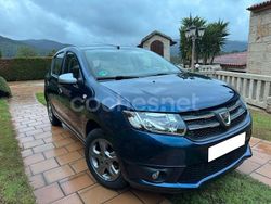 Azul Usado 2015 Dacia Sandero Lauréate Berlina | 8490 € (Un poco caro)