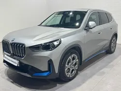 Gris plata Usado 2023 BMW iX1 Comfort Edition SUV | 42.590 € (Buen precio)