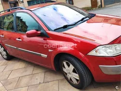Granate Usado 2005 Renault Mégane GrandTour Authentique Familiar | 2680 € (Precio justo)