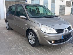 Gris / plata Usado 2008 Renault Scénic II Privilege Monovolumen | 4000 € (Precio justo)