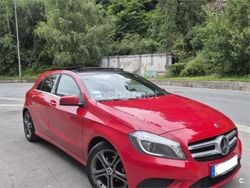 Rojo Usado 2012 Mercedes A180 Style Berlina | 10.400 € (Precio justo)