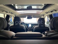 Gris / plata Usado 2021 Volvo XC60 Momentum SUV | 30.000 € (Buen precio)