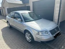 Gris / plata Usado 2002 VW Passat Trendline Berlina | 4000 € (Precio justo)