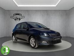 Gris Usado 2017 Skoda Fabia Ambition Utilitario | 8499 € (Precio justo)