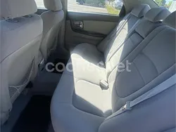 Gris / plata Usado 2006 Kia Cerato EX Berlina | 2600 €