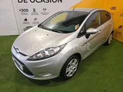 Gris / plata Usado 2011 Ford Fiesta Trend Utilitario | 5990 € (Precio justo)