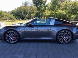 Gris / plata Usado 2024 Porsche 911 Targa 4S Descapotable | 184.999 €