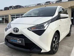 Blanco Usado 2018 Toyota Aygo X-wave Utilitario | 10.990 € (Precio justo)