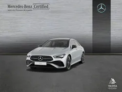 Gris / plata Usado 2023 Mercedes CLA200 AMG line Berlina | 46.900 €