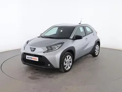 Gris Usado 2023 Toyota Aygo Play Utilitario | 16.999 € (Un poco caro)