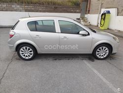 Gris / plata Usado 2005 Opel Astra Enjoy Berlina | 3300 € (Precio justo)