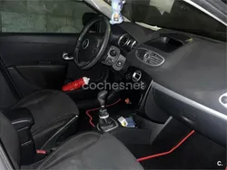 Negro Usado 2012 Renault Clio III Collection Berlina | 3000 € (Super precio)