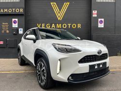 Blanco Nuevo 2025 Toyota Yaris Cross Style SUV | 27.490 € (Precio justo)